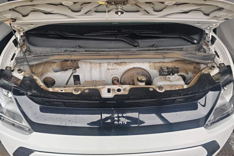 Used Dongfeng Fengon MINIEV 2022 Shishi Style Practical Version Engine Bay