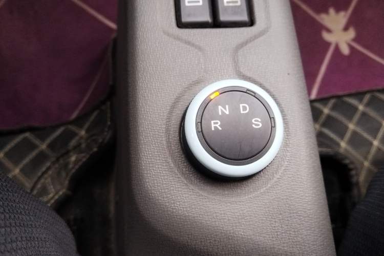 Used Dongfeng Fengon MINIEV 2022 Shishi Style Practical Version Gear Lever