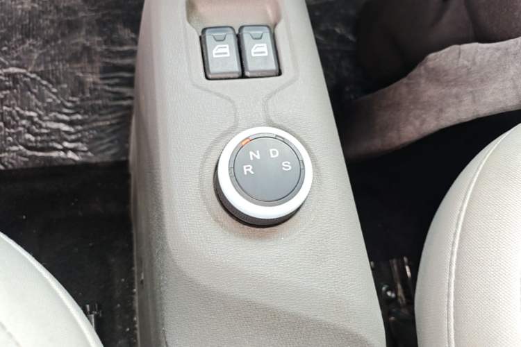 Used Dongfeng Fengon MINIEV 2022 Shishi Style Practical Version Gear Lever
