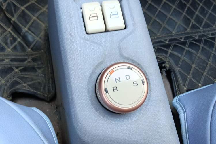 Used Dongfeng Fengon MINIEV 2022 Candy Edition Half-Sugar Gear Lever