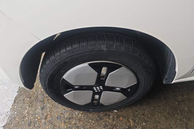 Used Dongfeng Fengon MINIEV 2022 Shishi Style Practical Version Left Front Wheel Hub