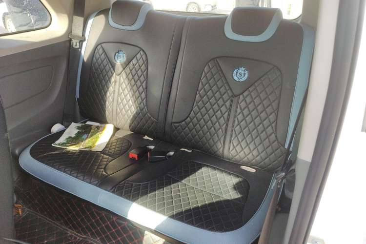 Used Dongfeng Fengon MINIEV 2022 Shishi Style Practical Version Left Rear Seat