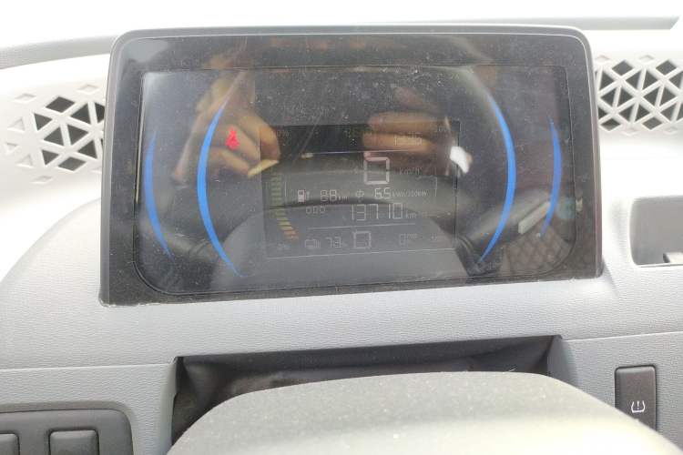 Used Dongfeng Fengon MINIEV 2022 Shishi Style Practical Version Odometer Close Up
