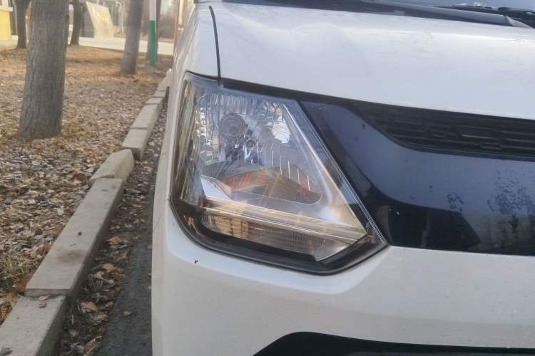 Used Dongfeng Fengon MINIEV 2022 Shishi Style Practical Version Right Front Headlight