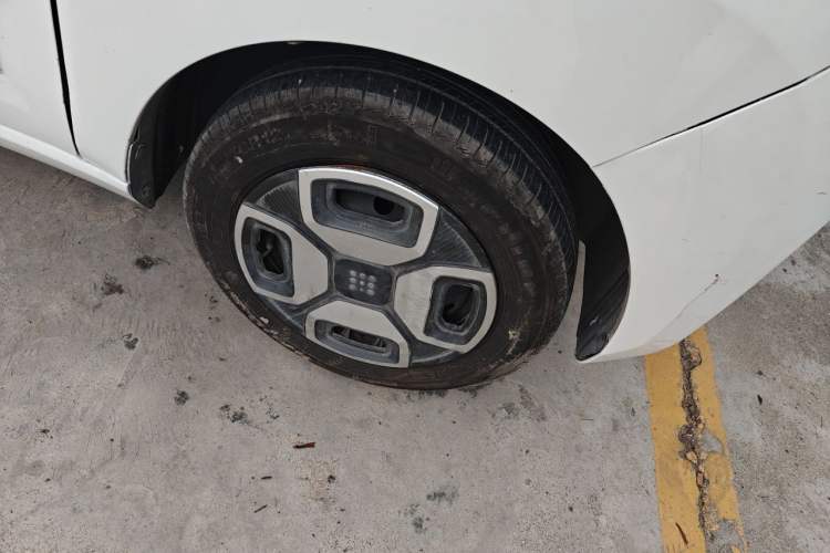 Used Dongfeng Fengon MINIEV 2022 Candy Edition Half-Sugar Right Front Wheel Hub