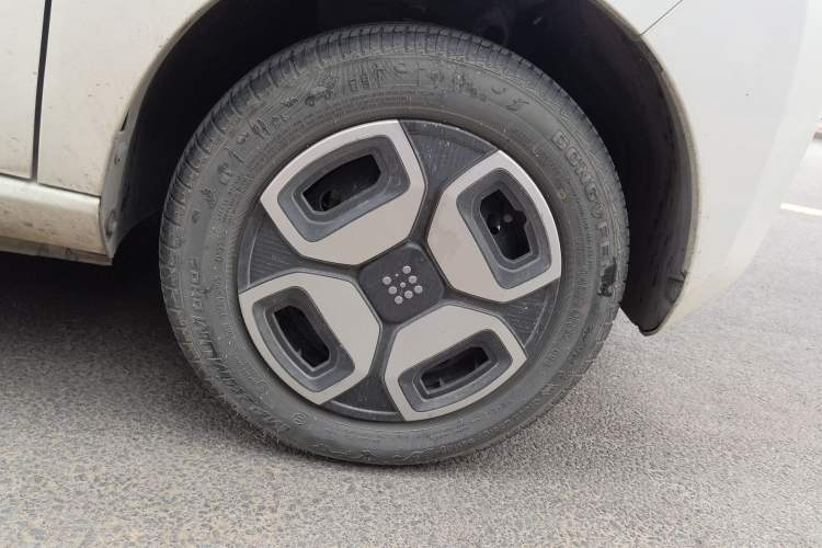 Used Dongfeng Fengon MINIEV 2022 Candy Edition Half-Sugar Right Front Wheel Hub