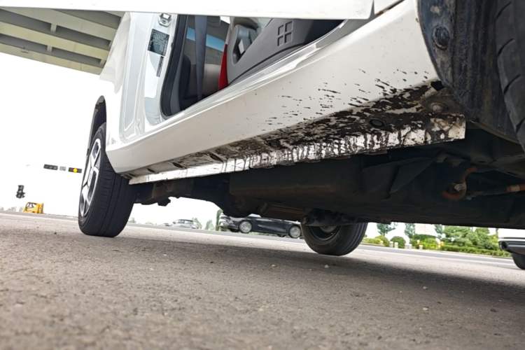 Used Dongfeng Fengon MINIEV 2022 Shishi Style Practical Version Right Side Sill