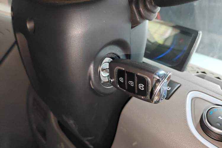 Used Dongfeng Fengon MINIEV 2022 Shishi Style Practical Version Vehicle Key