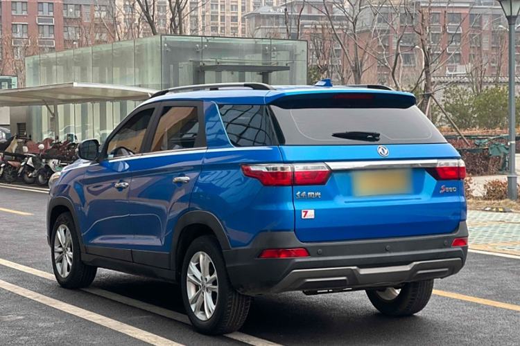 Used Dongfeng Fengon S560 2018 1.8L CVT Elite Model 7 Seats Exterior 3