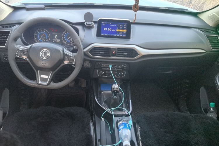 Used Dongfeng Fengon S560 2018 1.8L Manual Comfort 5-Seater China V Standard Center Console