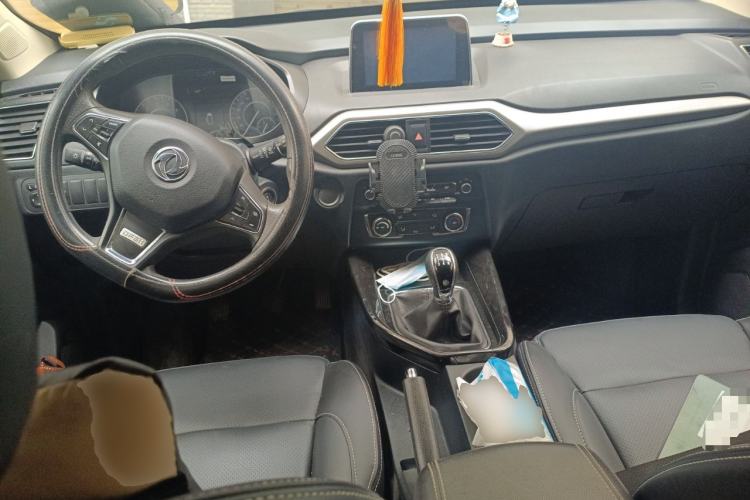 Used Dongfeng Fengon S560 2018 1.8L Manual Urban Model 5 Seats Center Console