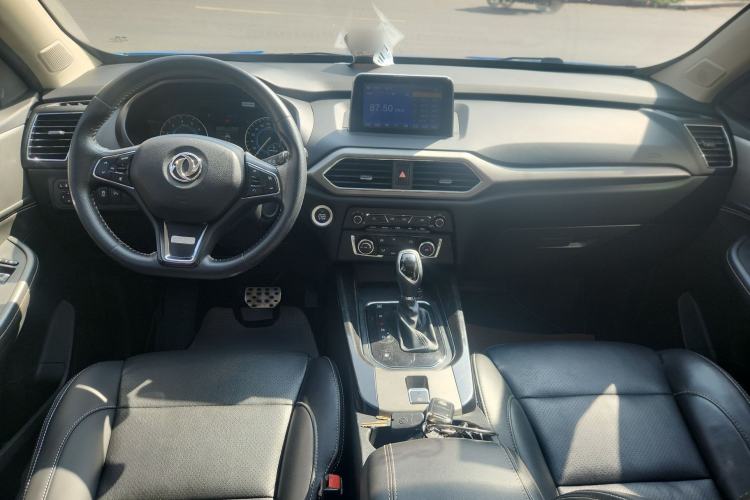 Used Dongfeng Fengon S560 2018 1.8L CVT Urban Model 5 Seats Center Console