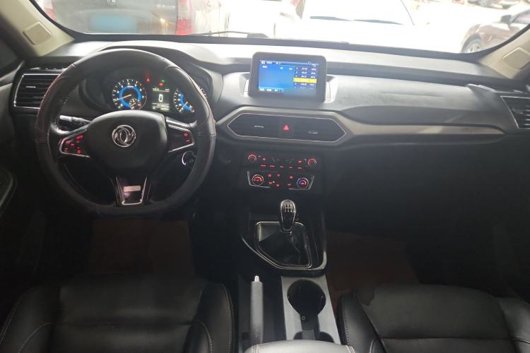 Used Dongfeng Fengon S560 2018 1.8L Manual Comfort 5-Seater China V Standard Center Console