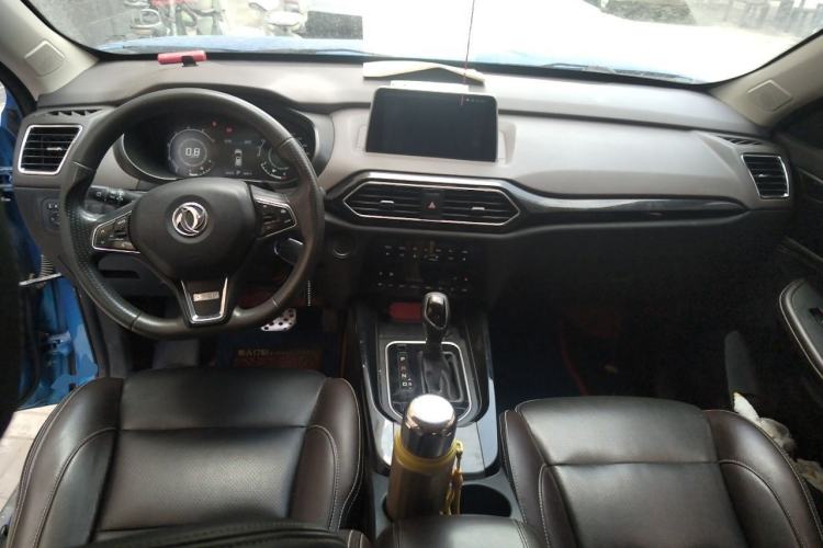 Used Dongfeng Fengon S560 2018 1.8L CVT Comfort Model 5 Seats Center Console