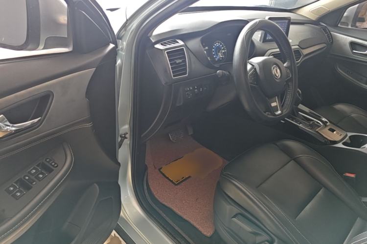Used Dongfeng Fengon S560 2018 1.8L CVT Prestige Model Driver Seat