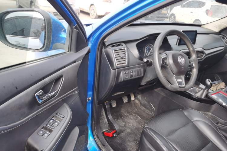 Used Dongfeng Fengon S560 2018 1.8L Manual Comfort 7-Seater Driver Seat