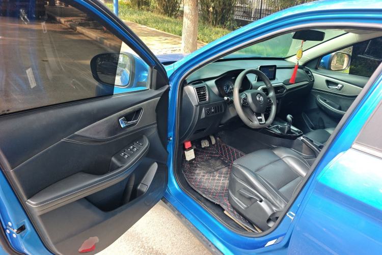 Used Dongfeng Fengon S560 2018 1.8L Manual Urban Model 7 Seats Driver Seat