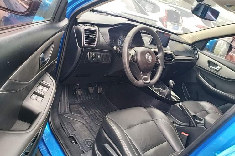 Used Dongfeng Fengon S560 2018 1.8L Manual Urban Model 7 Seats Driver Seat