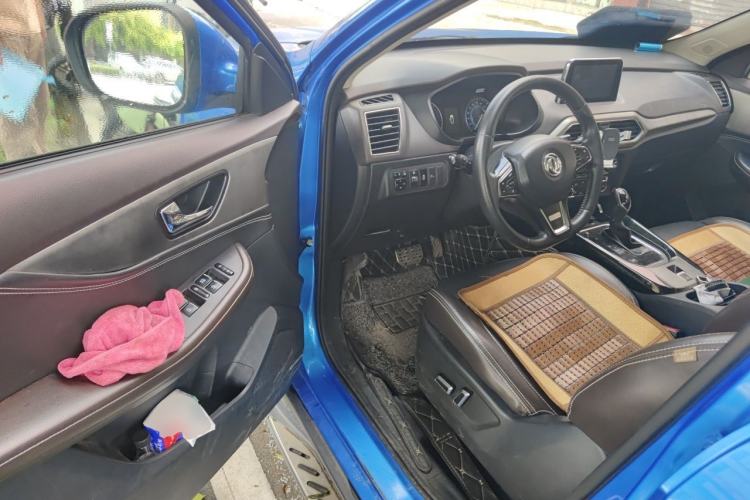 Used Dongfeng Fengon S560 2018 1.8L CVT Smart Connect 7-Seater Driver Seat