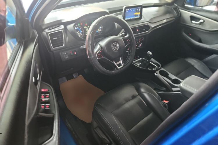 Used Dongfeng Fengon S560 2018 1.8L Manual Comfort 5-Seater China V Standard Driver Seat
