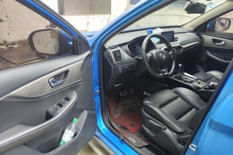 Used Dongfeng Fengon S560 2018 1.8L CVT Elite Model 7 Seats Driver Seat