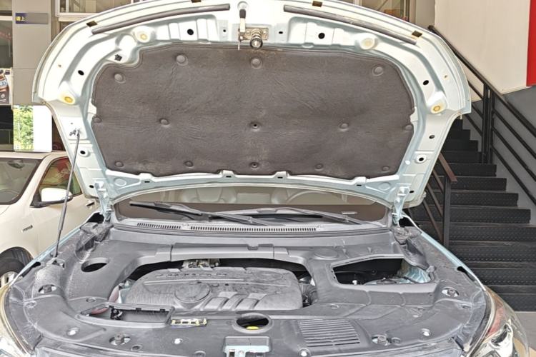 Used Dongfeng Fengon S560 2018 1.8L CVT Prestige Model Engine Bay