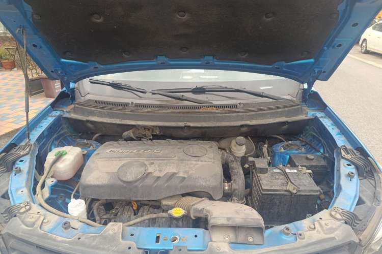 Used Dongfeng Fengon S560 2018 1.8L CVT Elite Model 7 Seats Engine Bay