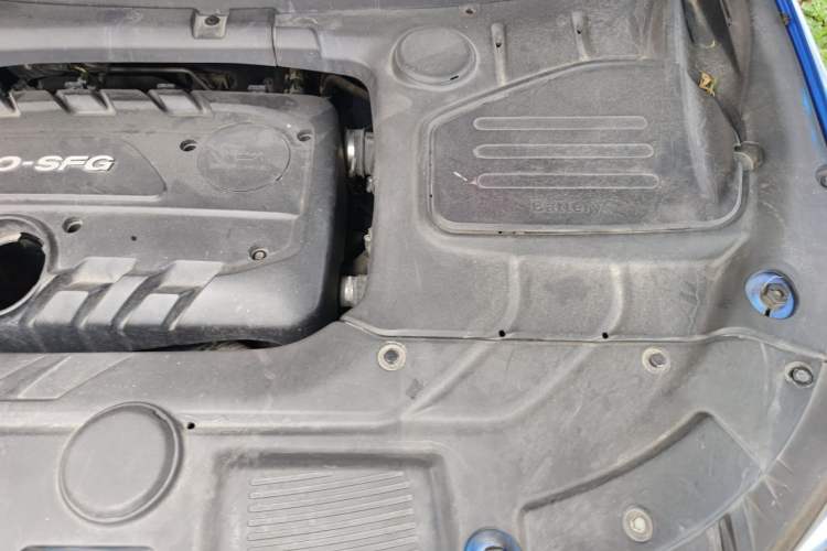 Used Dongfeng Fengon S560 2018 1.8L CVT Smart Connect 7-Seater Engine Bay Left