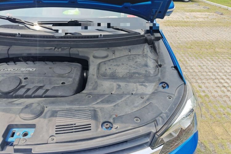 Used Dongfeng Fengon S560 2018 1.8L CVT Smart Connect 7-Seater Engine Bay Left