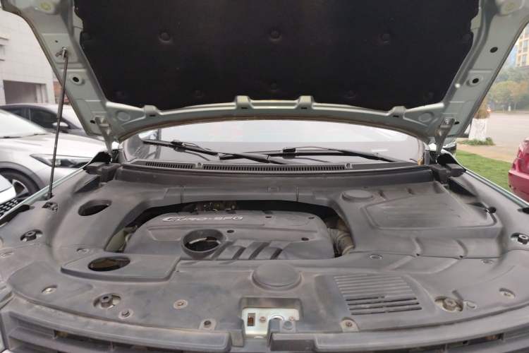 Used Dongfeng Fengon S560 2018 1.8L Manual Luxury 7-Seater Engine Bay