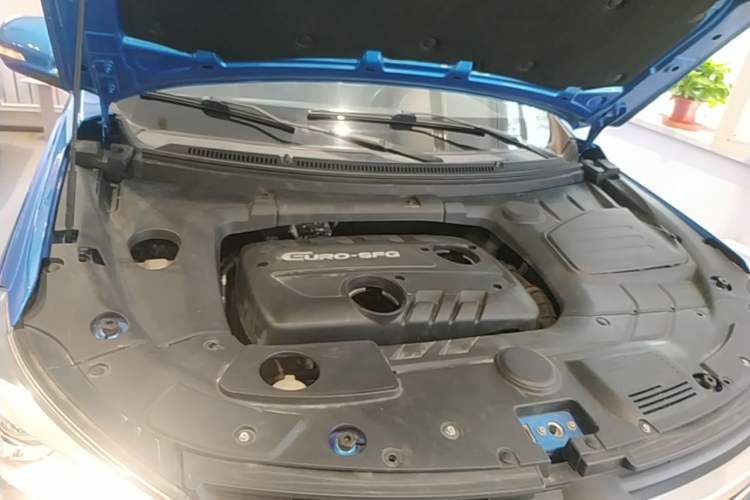 Used Dongfeng Fengon S560 2018 1.8L Manual Comfort 7-Seater Engine Bay