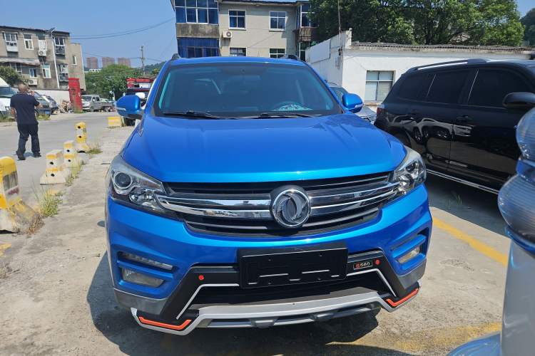 Used Dongfeng Fengon S560 2018 1.8L Manual Comfort 7-Seater Exterior 1