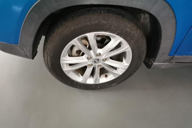 Used Dongfeng Fengon S560 2018 1.8L CVT Elite Model 7 Seats Exterior 4