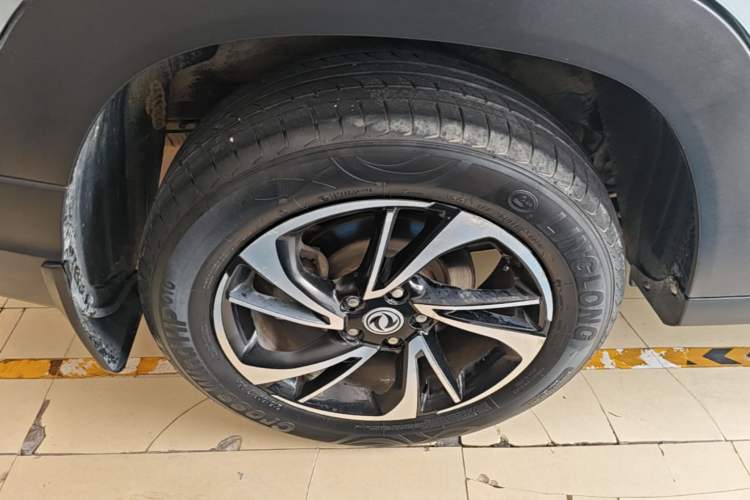 Used Dongfeng Fengon S560 2018 1.8L CVT Prestige Model Exterior 5