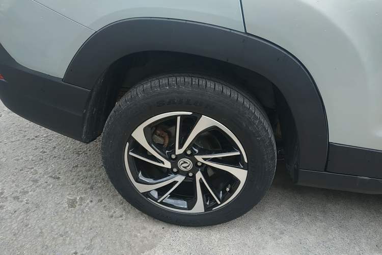 Used Dongfeng Fengon S560 2018 1.8L Manual Luxury 7-Seater Exterior 5