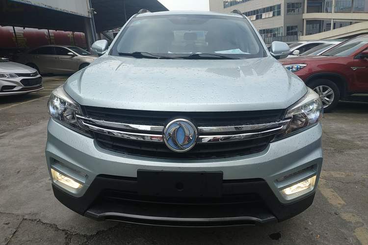 Used Dongfeng Fengon S560 2018 1.8L Manual Luxury 7-Seater Front