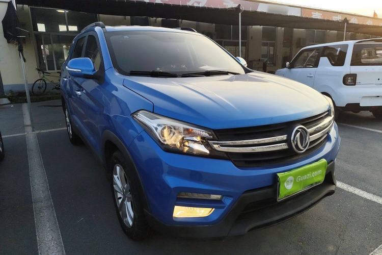 Used Dongfeng Fengon S560 2018 1.8L CVT Elite Model 7 Seats Front Right 45 Deg