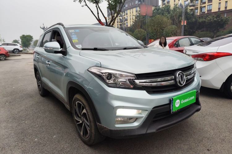 Used Dongfeng Fengon S560 2018 1.8L Manual Luxury 7-Seater Front Right 45 Deg