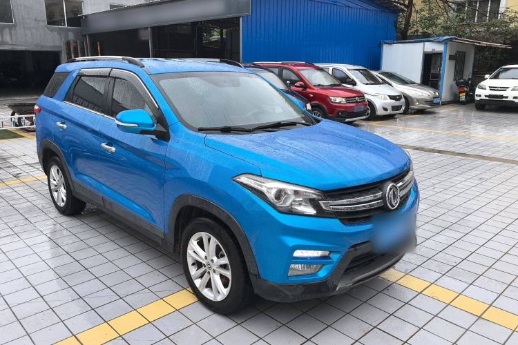 Used Dongfeng Fengon S560 2018 1.8L CVT Elite Model 7 Seats Front Right 45 Deg