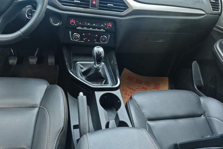 Used Dongfeng Fengon S560 2018 1.8L Manual Comfort 7-Seater Gear Lever