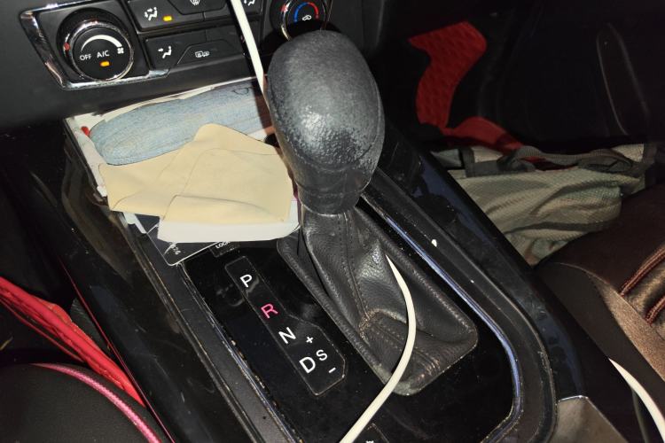 Used Dongfeng Fengon S560 2018 1.8L CVT Prestige Model Gear Lever