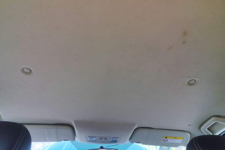 Used Dongfeng Fengon S560 2018 1.8L CVT Elite Model 7 Seats Headliner