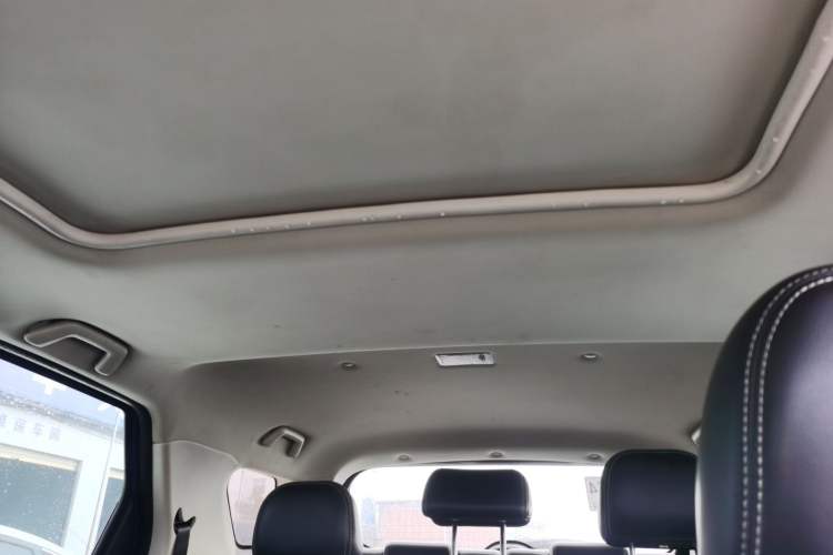Used Dongfeng Fengon S560 2018 1.8L Manual Comfort 7-Seater Headliner
