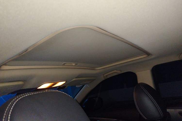 Used Dongfeng Fengon S560 2018 1.8L Manual Luxury 7-Seater Headliner