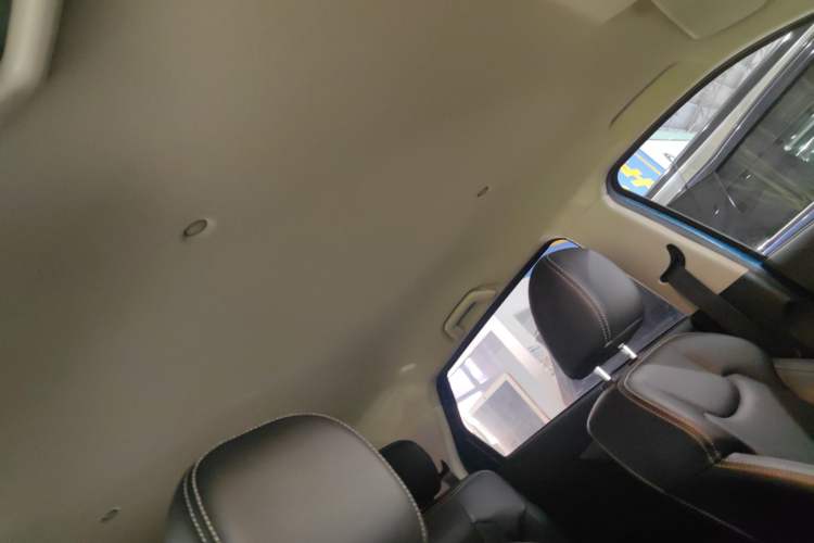 Used Dongfeng Fengon S560 2018 1.8L CVT Elite Model 7 Seats Headliner