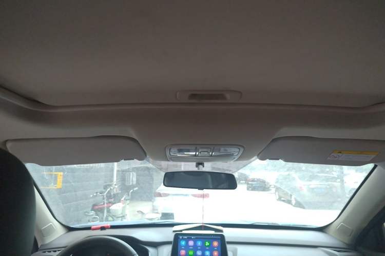 Used Dongfeng Fengon S560 2018 1.8L CVT Comfort Model 5 Seats Headliner