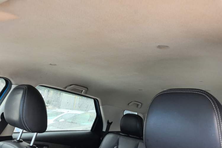 Used Dongfeng Fengon S560 2018 1.8L CVT Elite Model 7 Seats Headliner