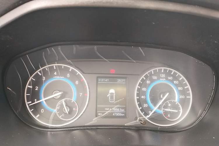 Used Dongfeng Fengon S560 2018 1.8L Manual Urban Model 7 Seats Instrument Cluster