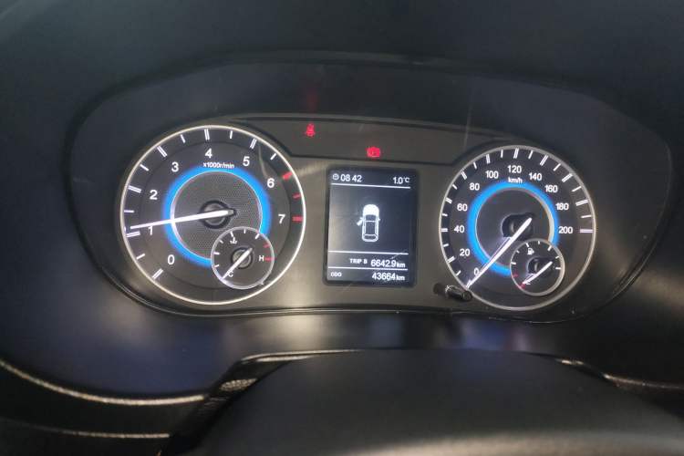 Used Dongfeng Fengon S560 2018 1.8L Manual Comfort 5-Seater China V Standard Instrument Cluster