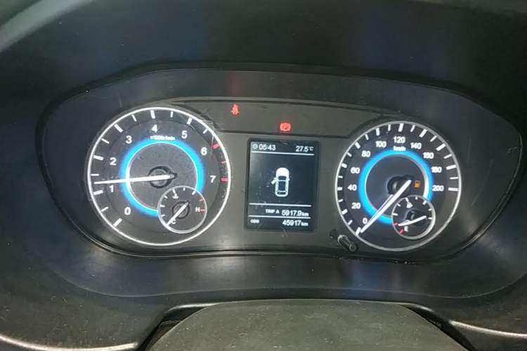 Used Dongfeng Fengon S560 2018 1.8L Manual Comfort 7-Seater Instrument Cluster